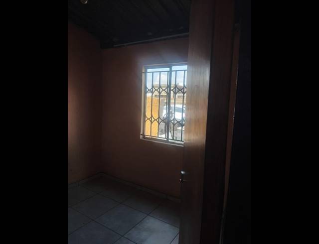 2 BEDROOM HOUSE FOR SALE IN PALM RIDGE